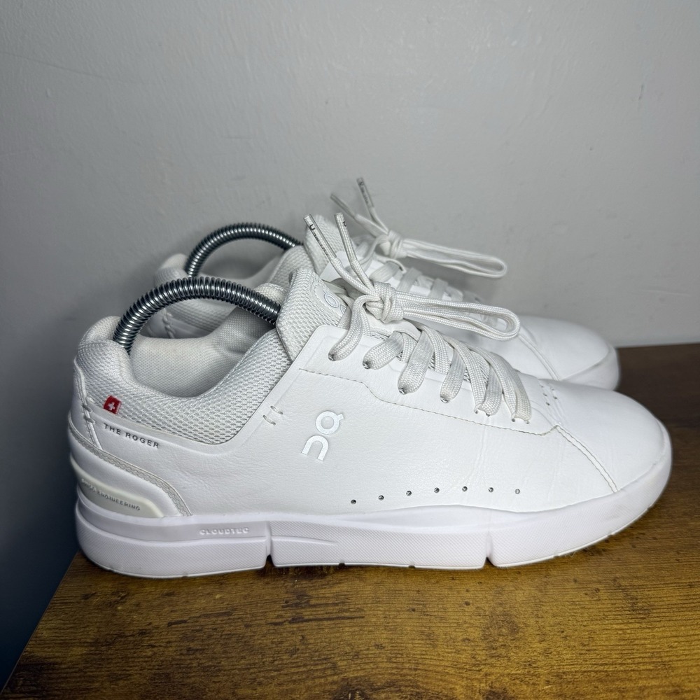 On Cloud The Roger Sneakers Women's Size 8.5 White Leather
